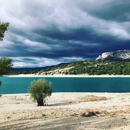 La Maison Des Pins Сasa de vacaciones Saint-Julien-du-Verdon